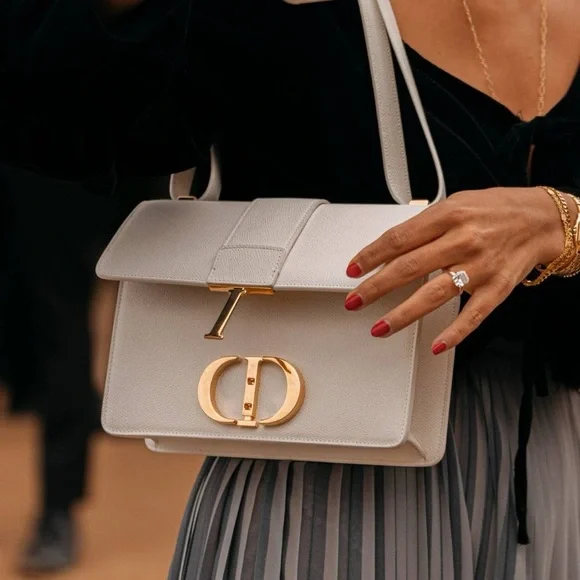 Dior 30 Montaigne - Picture 16 of 16